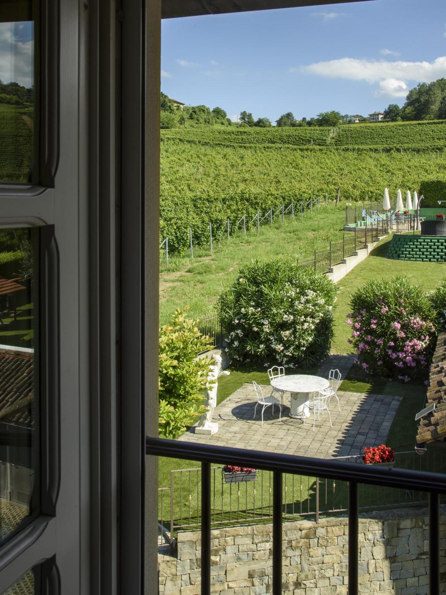 Vigna Dell'Acqua Villa Santo Stefano Belbo Phòng bức ảnh